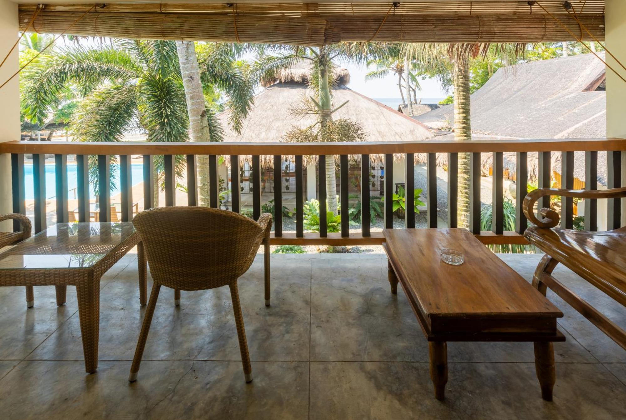 Nabulao Beach Resort Hinoba-an Exterior photo